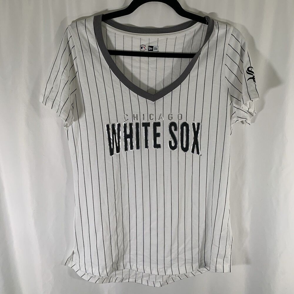 Chicago White Socks Shirt Women's Large White Striped Short Sleeve Vneck Cotton